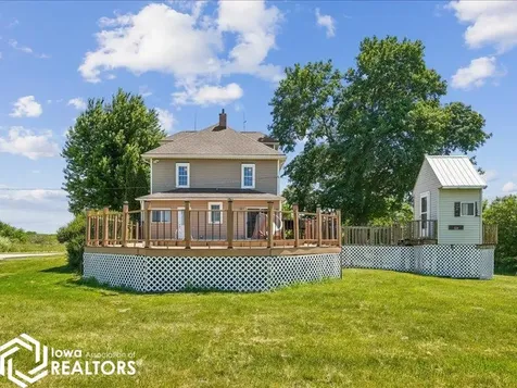 15185 Iowa City Road Burlington IA 52601
