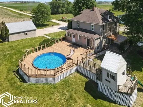 15185 Iowa City Road Burlington IA 52601