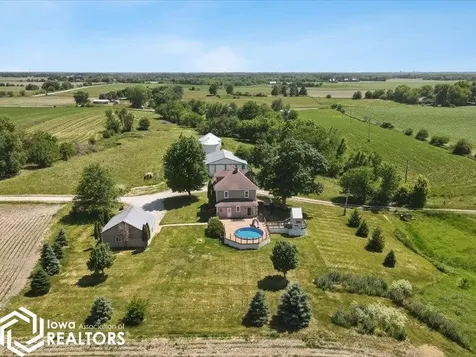 15185 Iowa City Road Burlington IA 52601