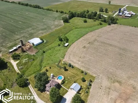15185 Iowa City Road Burlington IA 52601