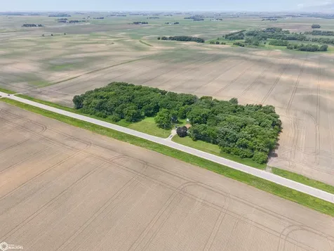 21194 Eagle Avenue Clear Lake IA 50428
