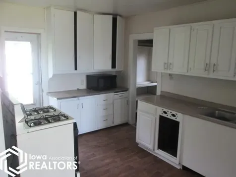 1695 Taft Avenue Klemme IA 50449