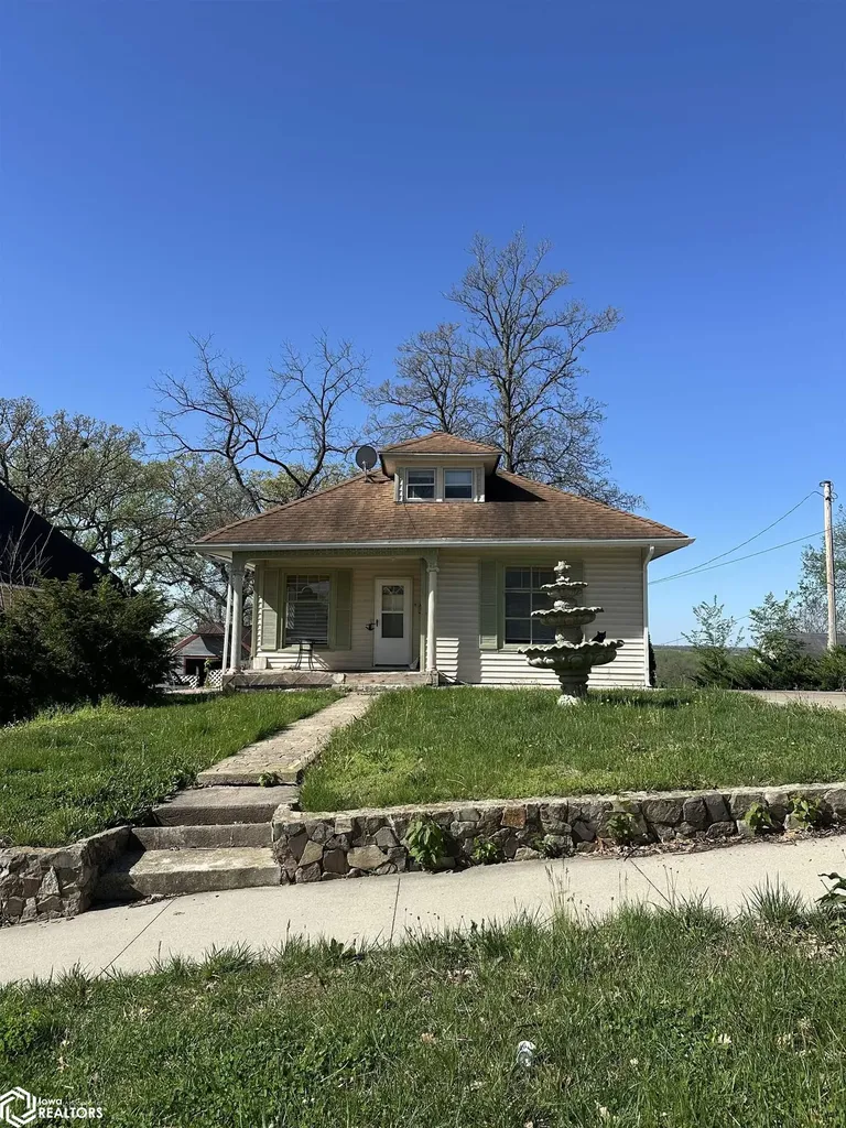 932 Sheffield Street Ottumwa IA 52501