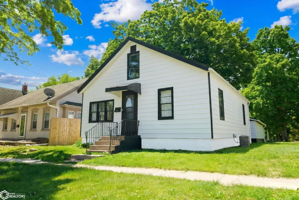 1519 Lincoln Street Burlington IA 52601