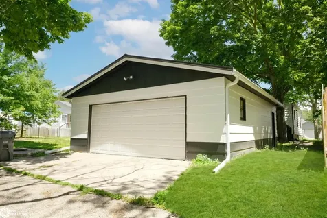 1519 Lincoln Street Burlington IA 52601