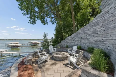 5364 Lakeview Drive Clear Lake IA 50428
