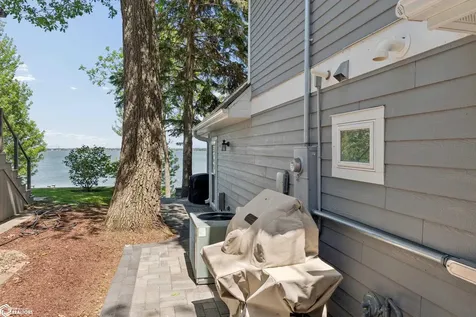 5364 Lakeview Drive Clear Lake IA 50428