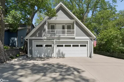 5364 Lakeview Drive Clear Lake IA 50428