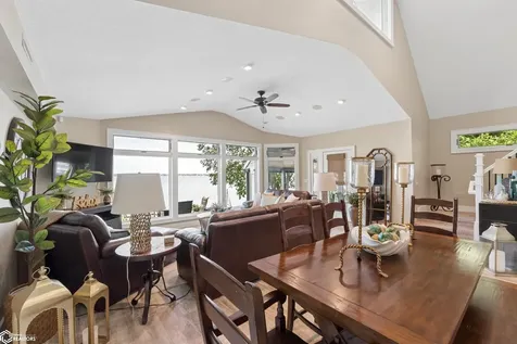 5364 Lakeview Drive Clear Lake IA 50428
