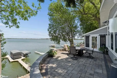5364 Lakeview Drive Clear Lake IA 50428