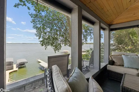 5364 Lakeview Drive Clear Lake IA 50428