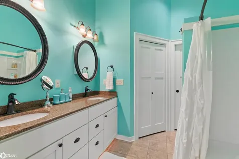 5364 Lakeview Drive Clear Lake IA 50428