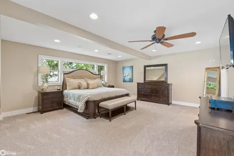 5364 Lakeview Drive Clear Lake IA 50428