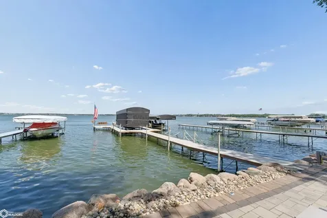 5364 Lakeview Drive Clear Lake IA 50428