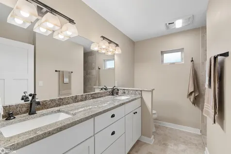 5364 Lakeview Drive Clear Lake IA 50428