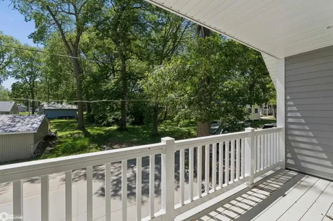 5364 Lakeview Drive Clear Lake IA 50428