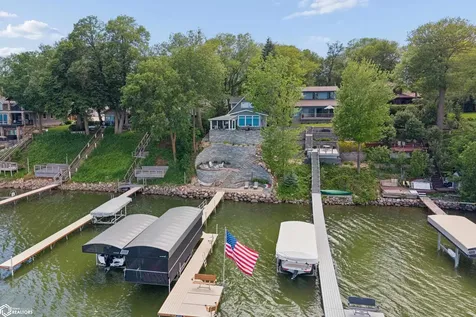 5364 Lakeview Drive Clear Lake IA 50428