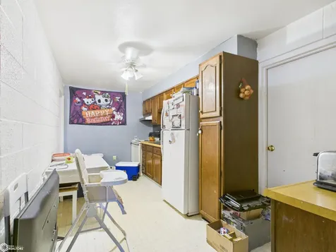 18 S 5th Street Albia IA 52531
