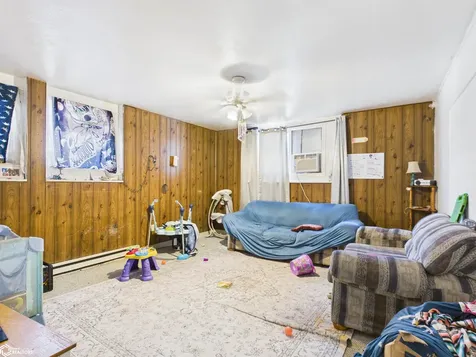 18 S 5th Street Albia IA 52531