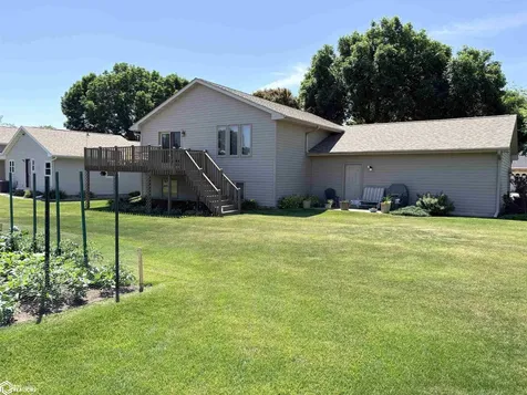 1204 Navajo Street Burlington IA 52601