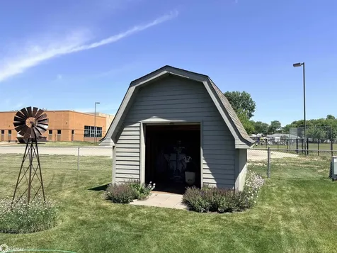 1204 Navajo Street Burlington IA 52601