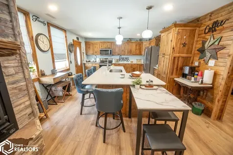 9058 28th Street Ottumwa IA 52501