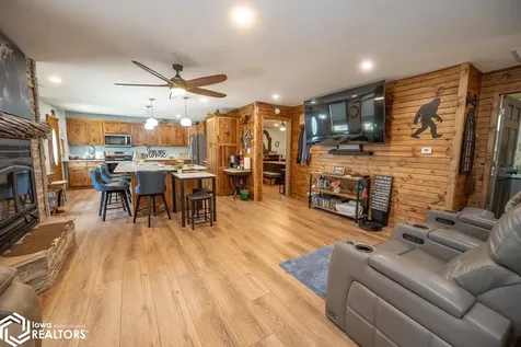 9058 28th Street Ottumwa IA 52501