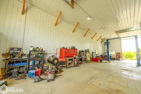 9058 28th Street Ottumwa IA 52501