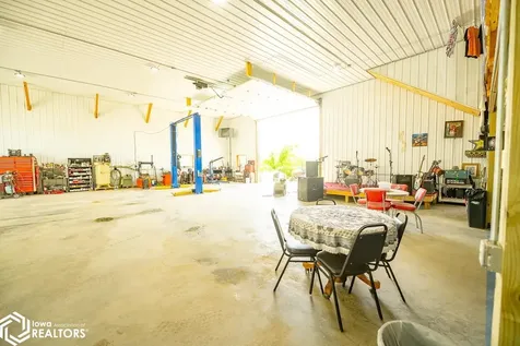 9058 28th Street Ottumwa IA 52501
