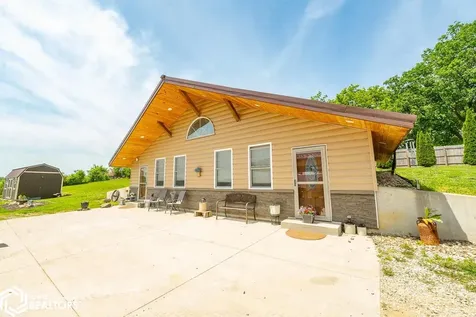 9058 28th Street Ottumwa IA 52501