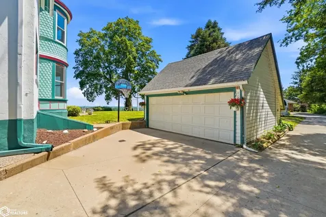 201 Spring Street Burlington IA 52601