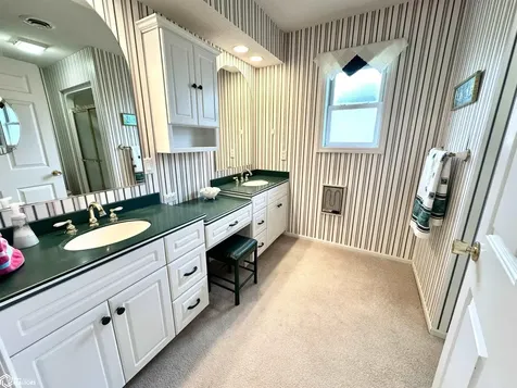 1524 Reed Street Grinnell IA 50112