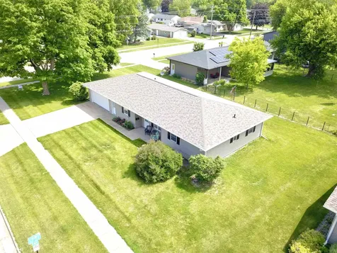 1524 Reed Street Grinnell IA 50112