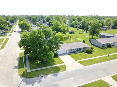1524 Reed Street Grinnell IA 50112