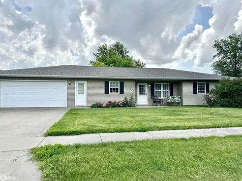 1524 Reed Street Grinnell IA 50112
