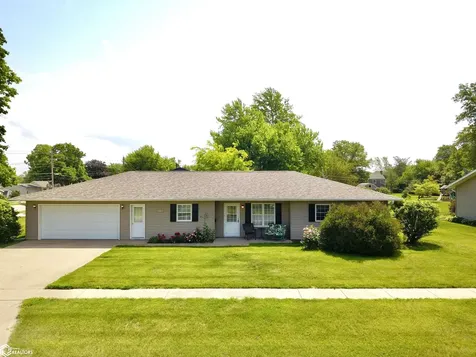 1524 Reed Street Grinnell IA 50112
