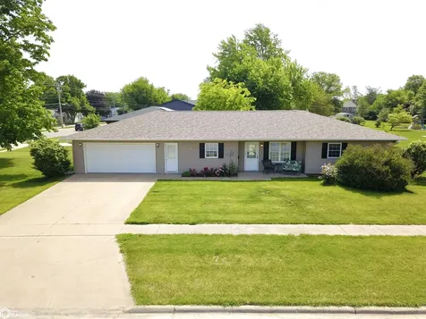 1524 Reed Street Grinnell IA 50112