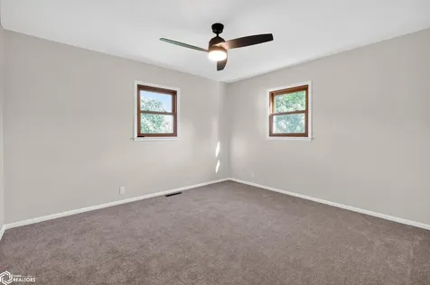 1828 Parker Avenue Marshalltown IA 50158