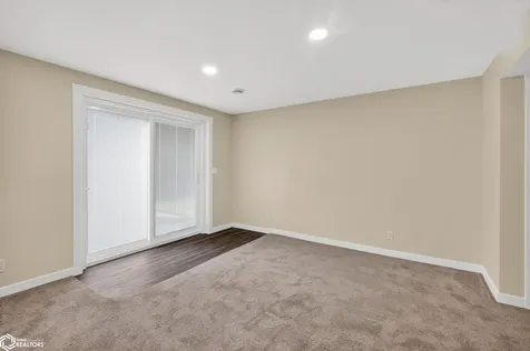 1828 Parker Avenue Marshalltown IA 50158
