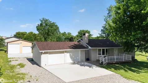 1828 Parker Avenue Marshalltown IA 50158