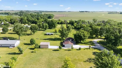 1828 Parker Avenue Marshalltown IA 50158