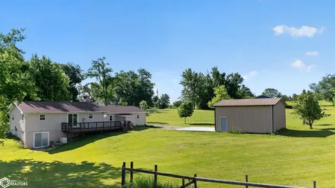 1828 Parker Avenue Marshalltown IA 50158