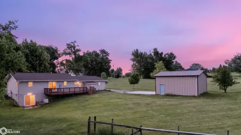 1828 Parker Avenue Marshalltown IA 50158