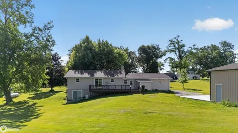 1828 Parker Avenue Marshalltown IA 50158