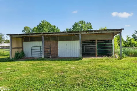 1828 Parker Avenue Marshalltown IA 50158