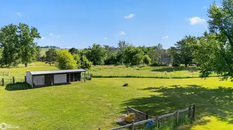 1828 Parker Avenue Marshalltown IA 50158