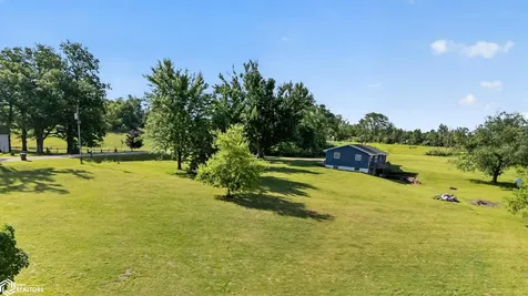 1828 Parker Avenue Marshalltown IA 50158