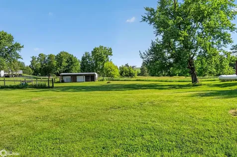 1828 Parker Avenue Marshalltown IA 50158