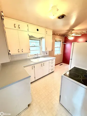 921 8th Street SE Mason City IA 50401
