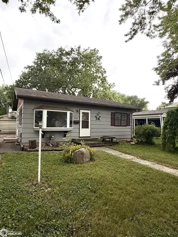 921 8th Street SE Mason City IA 50401